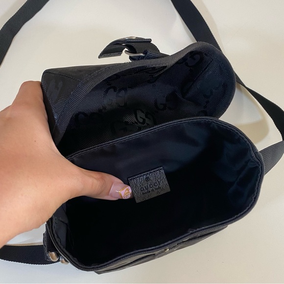 Gucci Supreme Logo Off The Grid Messenger Bag - Picture 9 of 15